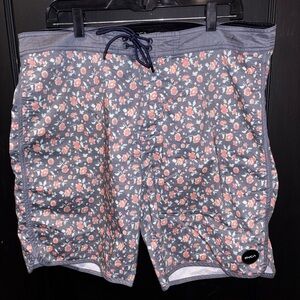 RVCA Men’s Gray Floral Swim Trunks Board Shorts Pockets No Lining Size 38
